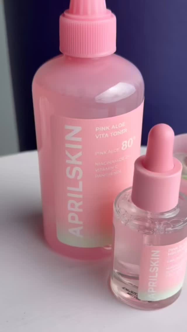 🌸 NYHETER från Aprilskin!
✨ Pink Aloe Pack Cleanser Multifunktionell balm – rengör, exfolierar & lugnar. Använd som ansiktsmask eller cleanser!
💧 Pink Aloe Vita Toner Lugnar känslig & aknebenägen hud. Med 2 % niacinamid + C-vitamin för klarare ton & mindre pigmentfläckar.
🌿 Pink Aloe Mucin Serum Glow-boostande serum med 78 % rosa aloe vera! Snigelmucineffekt – helt vegansk.

#Aprilskin #surisuri #kbeauty #koreanskhudvård #hudvård #nyhet #veganskbeauty #snigelmucin